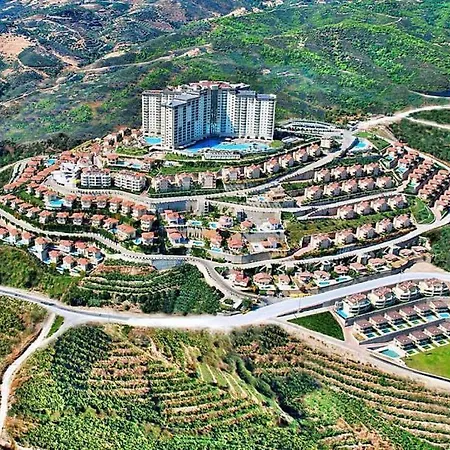 公寓式酒店 Gold Main Building 3 Bedroom 3*