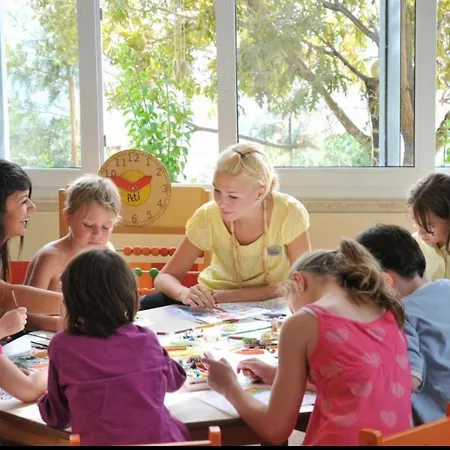 公寓式酒店 Gold Main Building 3 Bedroom 3*