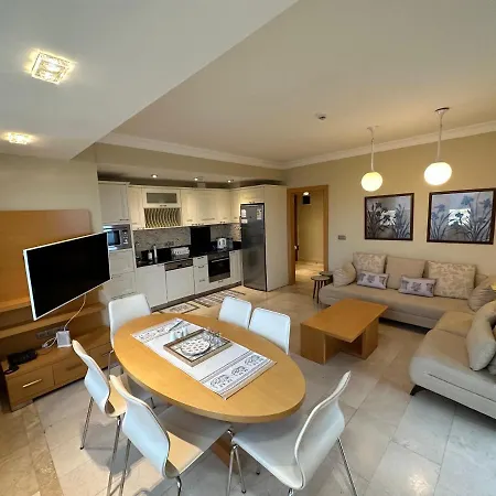 Gold Main Building 3 Bedroom Апарт-отель