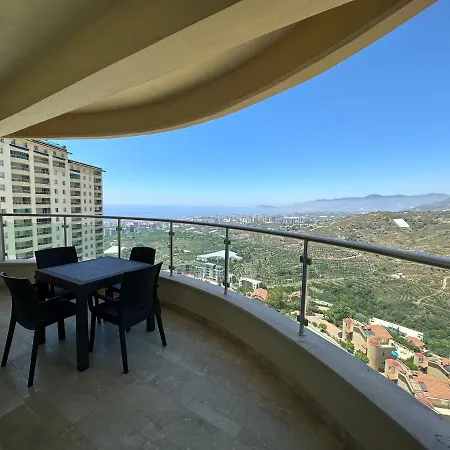 Gold Main Building 3 Bedroom Апарт-отель Алания
