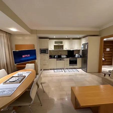 Апарт-отель Gold Main Building 3 Bedroom