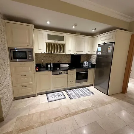 Апарт-отель Gold Main Building 3 Bedroom Алания