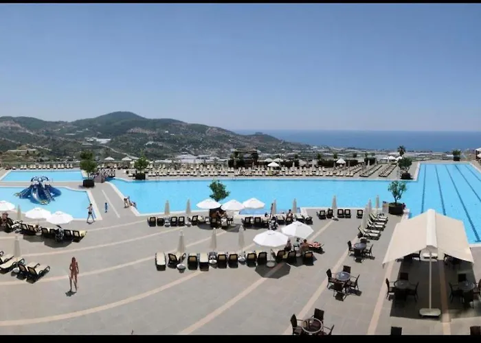 Gold Main Building 3 Bedroom